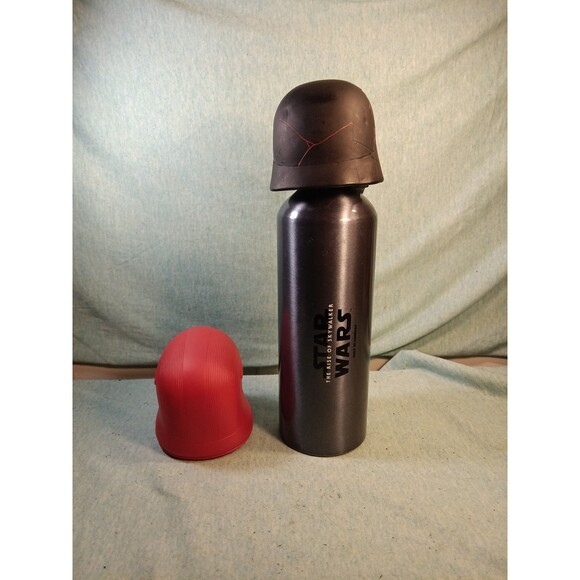 Star Wars Kylo Ren Helmet Topped Water Bottle by Zak Designs 21.5 oz (40) - Picture 2 of 3
